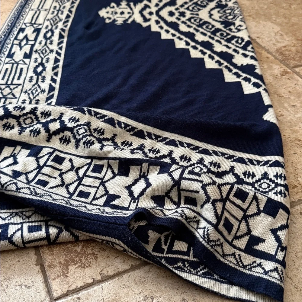 Women’s Southwestern Aztec Print Oversized Poncho Wrap Navy/Cream Reversible